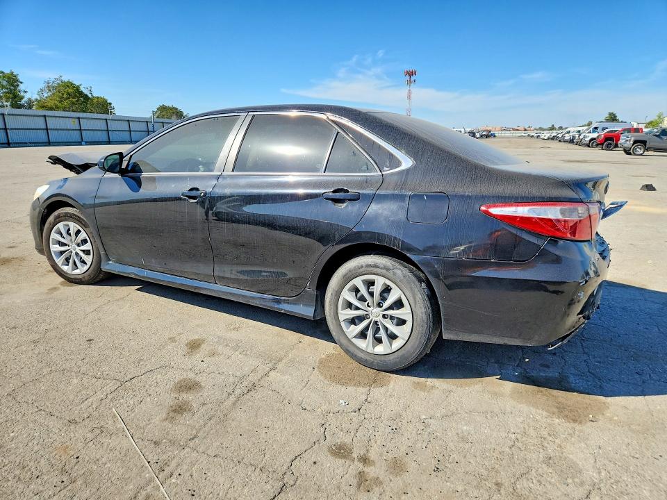 47004296 :رقم المزاد ، 4T4BF1FK3FR483072 vin ، 2015 Toyota Camary مزاد بيع