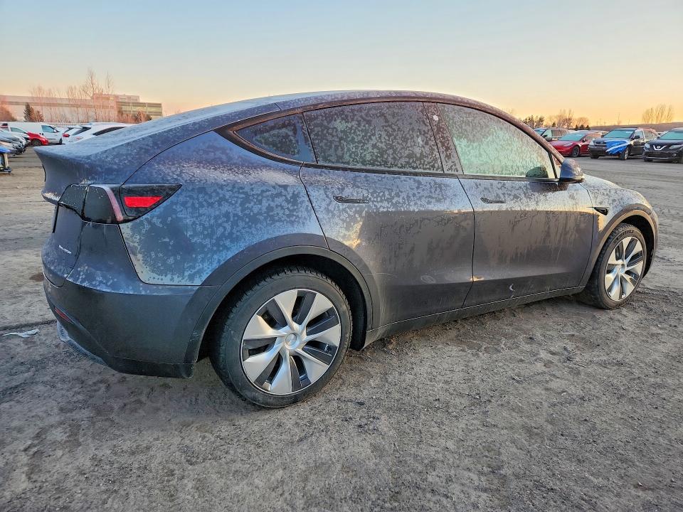 46304916 :رقم المزاد ، 7SAYGDEE9NF532191 vin ، 2022 Tesla Model Y مزاد بيع