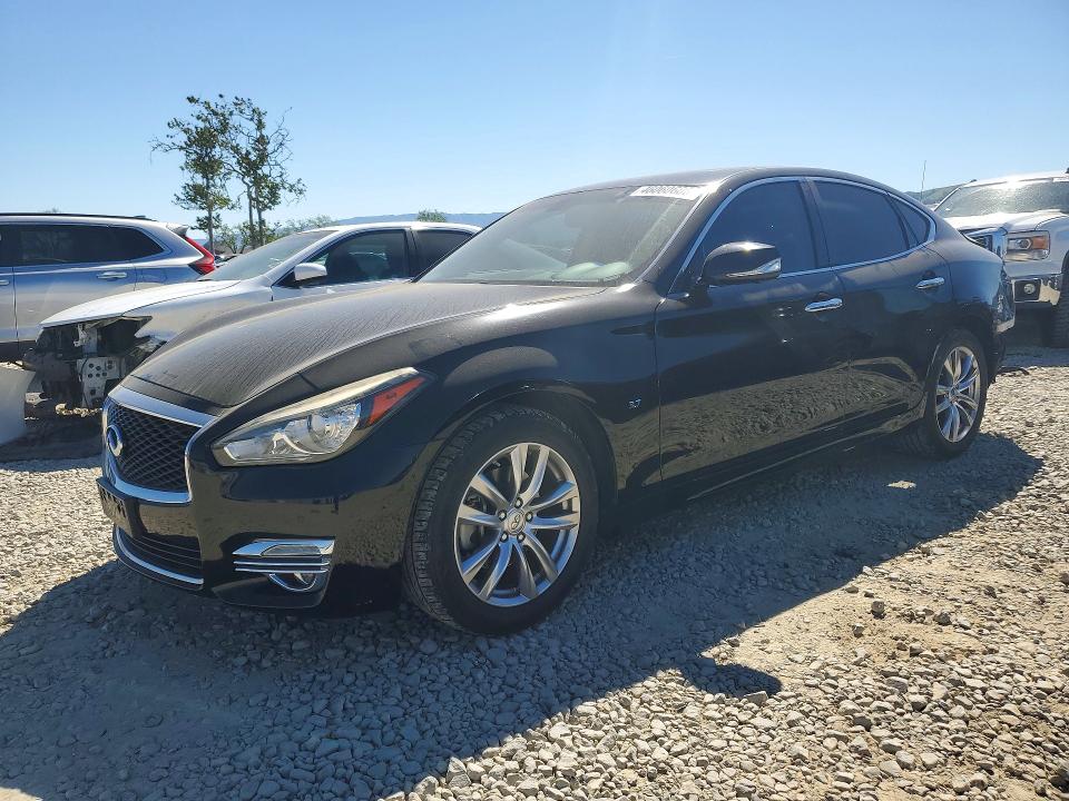 46060606 :رقم المزاد ، JN1BY1AP1JM180461 vin ، 2018 Infiniti Q70 مزاد بيع