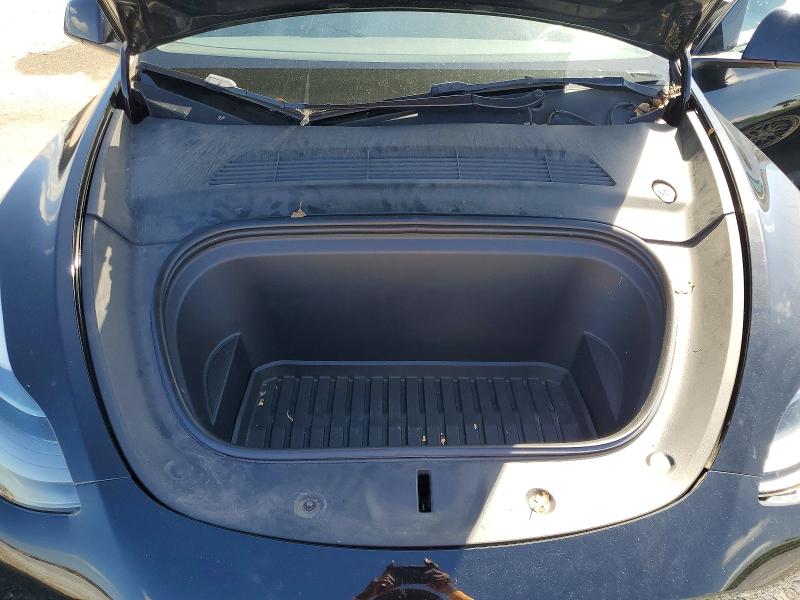 79912625 :رقم المزاد ، 7SAYGDEFXNF536596 vin ، 2022 Tesla Model Y مزاد بيع