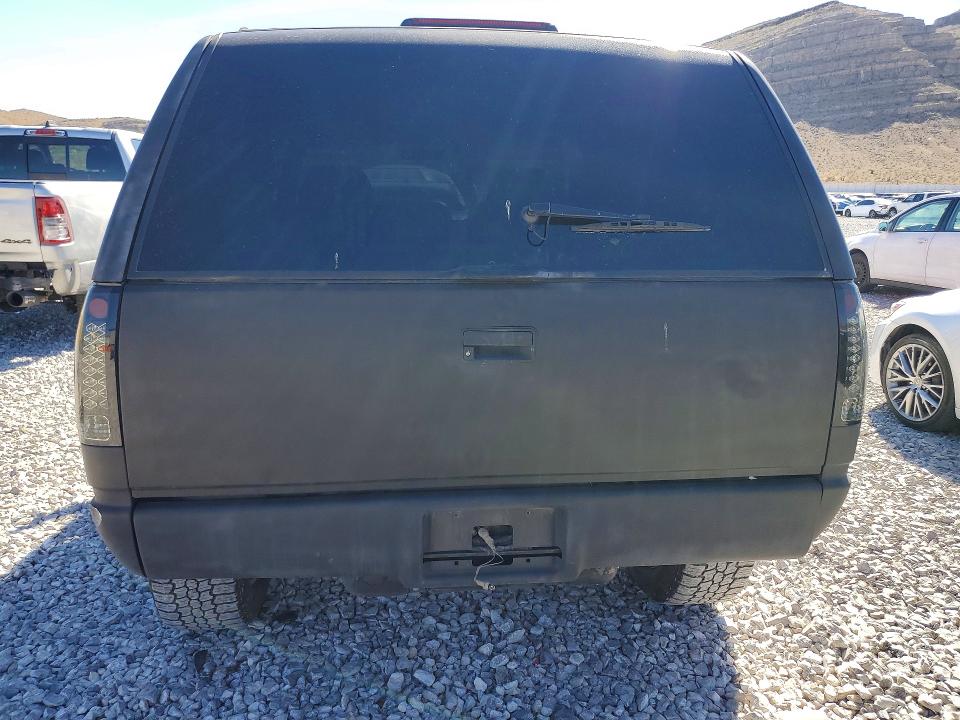 46901226 :رقم المزاد ، 3GNEK18K8SG112403 vin ، 1995 Chevrolet Tahoe مزاد بيع