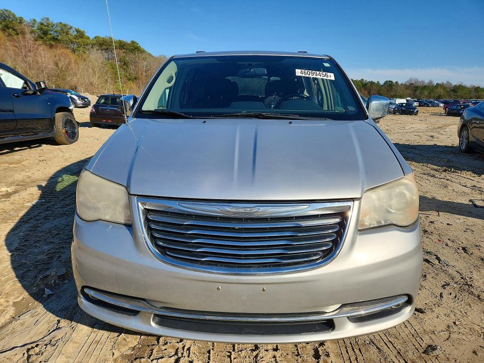 46099456 :رقم المزاد ، 2A4RR5DG5BR630620 vin ، 2011 Chrysler Town & Country مزاد بيع