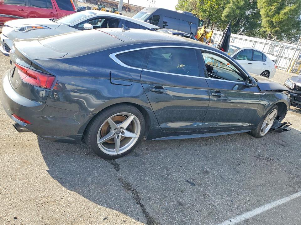 Продажа на аукционе авто 2019 Audi A5, vin: WAUENCF56KA043439, номер лота: 79093475