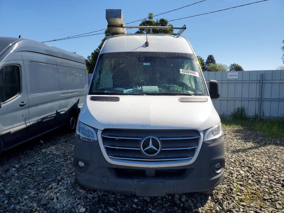 42004406 :رقم المزاد ، W1Y40CHY6PT132813 vin ، 2023 Mercedes-benz Sprinter مزاد بيع