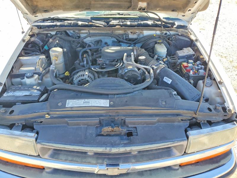 41655816 :رقم المزاد ، 1GCCS19W928216650 vin ، 2002 Chev S-10 مزاد بيع