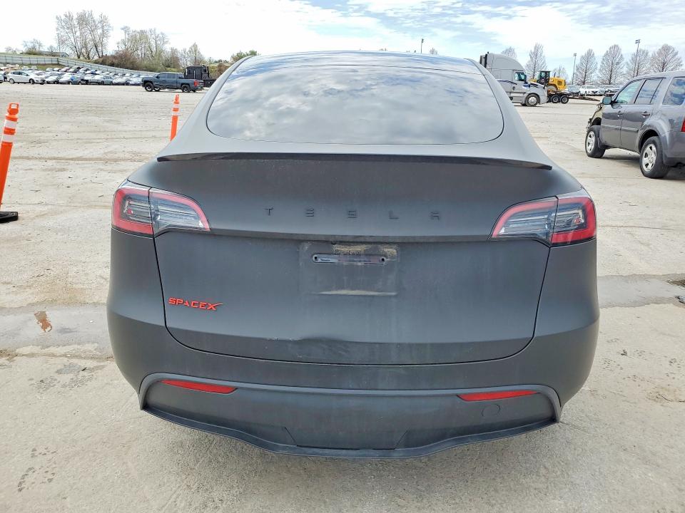 2024 Tesla Model Y მანქანა იყიდება აუქციონზე, vin: 7SAYGDEE7RA229686, აუქციონის ნომერი: 47892986