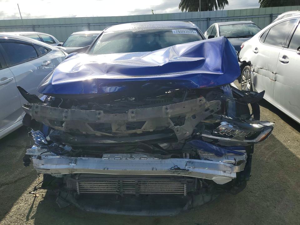 76993805 :رقم المزاد ، 1HGCV1F33JA053116 vin ، 2018 Honda Accord مزاد بيع
