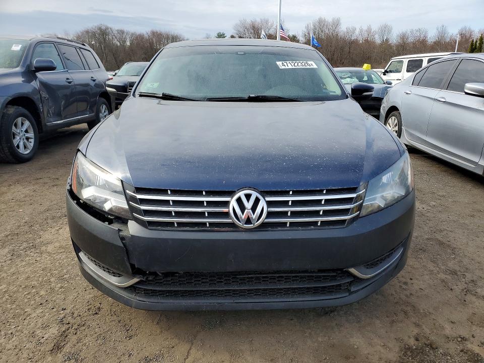 2014 Volkswagen Passat მანქანა იყიდება აუქციონზე, vin: 1VWBT7A38EC097470, აუქციონის ნომერი: 47122326