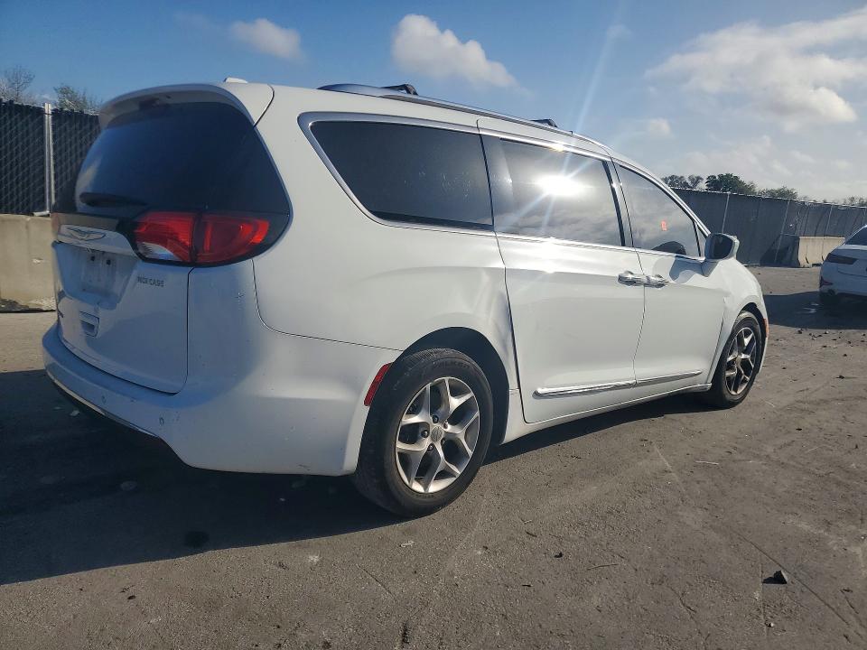 41878836 :رقم المزاد ، 2C4RC1EG5HR543680 vin ، 2017 Chrysler Pacifica مزاد بيع