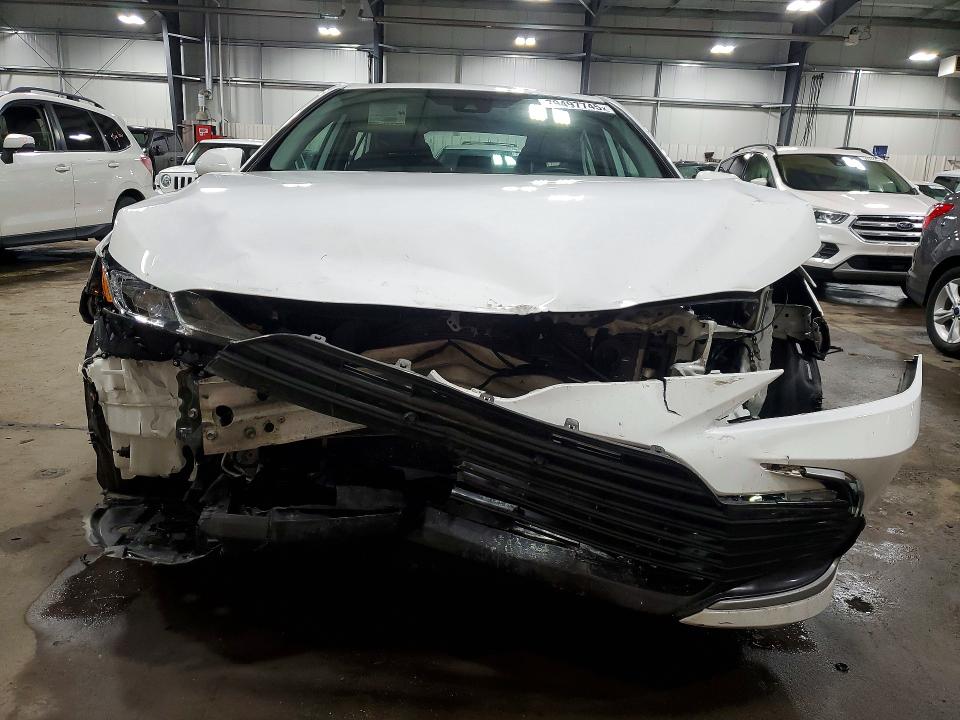 79497745 :رقم المزاد ، 4T1C31AKXNU581464 vin ، 2022 Toyota Camry Hybrid مزاد بيع