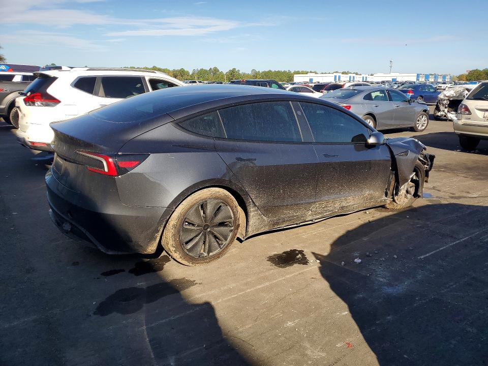 45991946 :رقم المزاد ، 5YJ3E1EAXSF018967 vin ، 2025 Tesla Model 3 مزاد بيع