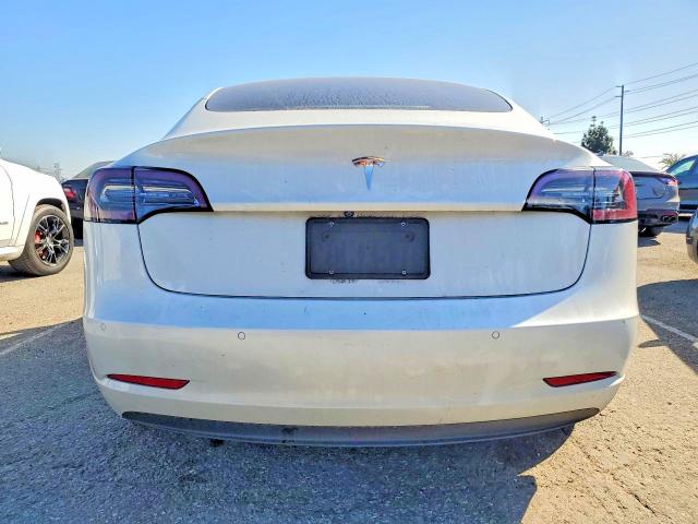 45861636 :رقم المزاد ، 5YJ3E1EA2NF245896 vin ، 2022 Tesla Model 3 مزاد بيع