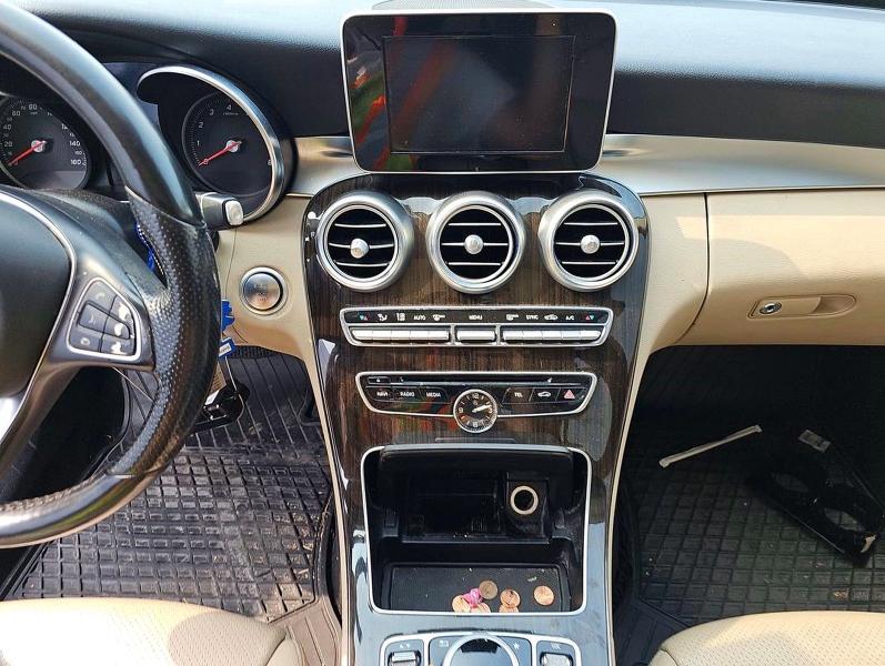 Продажа на аукционе авто 2017 Mercedes-benz C, vin: 55SWF4KBXHU216920, номер лота: 45596486
