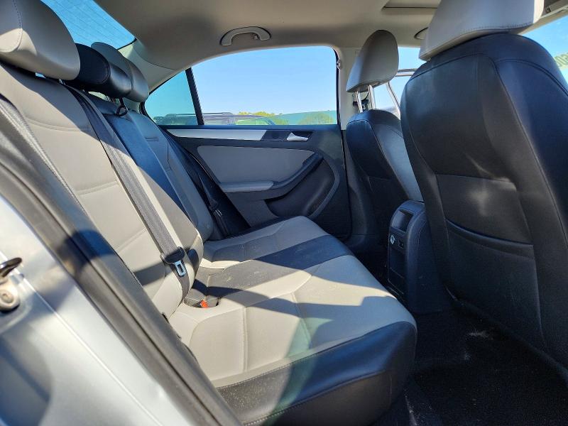 46665606 :رقم المزاد ، 3VW637AJ6EM266853 vin ، 2014 Volkswagen Jetta مزاد بيع