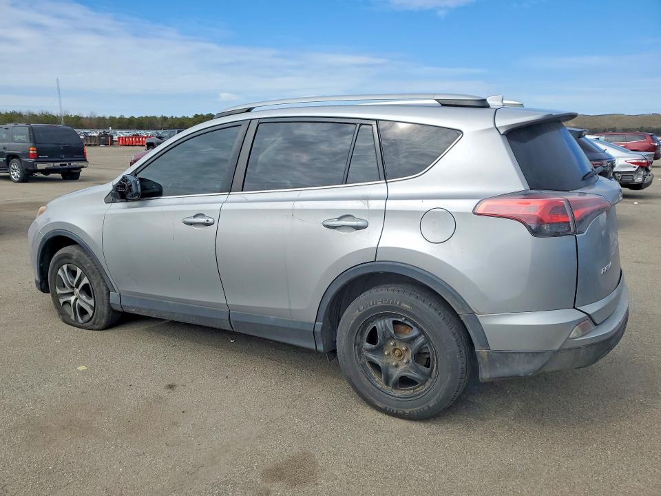 46122526 :رقم المزاد ، 2T3BFREV0JW729984 vin ، 2018 Toyota Rav4 مزاد بيع