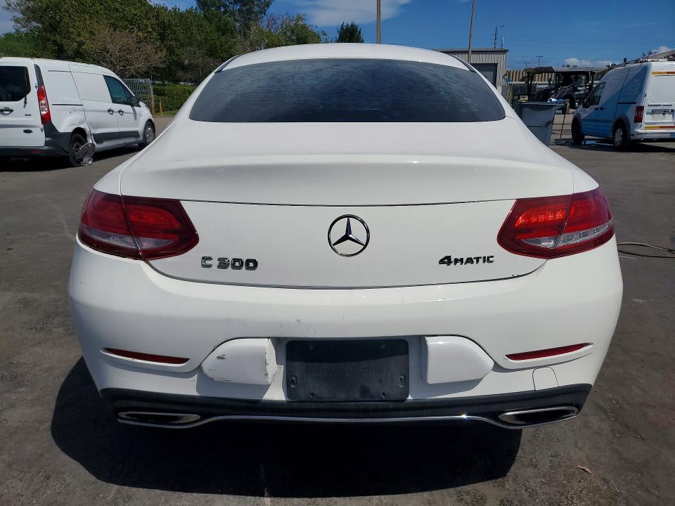 45952456 :رقم المزاد ، WDDWJ4KB6HF388850 vin ، 2017 Mercedes-benz C مزاد بيع