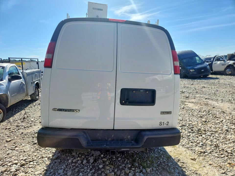 Продажа на аукционе авто 2017 Chev Express 2500, vin: 1GCWGAFF5H1295593, номер лота: 46089246