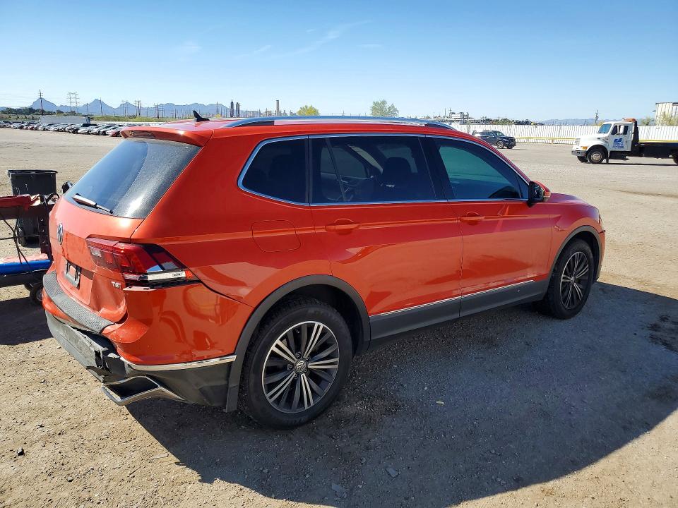 Продажа на аукционе авто 2018 Volkswagen Tiguan, vin: 3VV3B7AX1JM038591, номер лота: 46738796