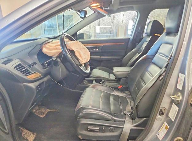 46711606 :رقم المزاد ، 7FARW2H83JE000402 vin ، 2018 Honda Cr-v مزاد بيع