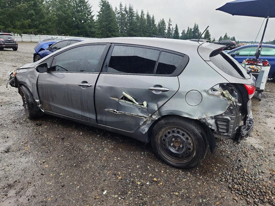 2016 Kia Forte5 მანქანა იყიდება აუქციონზე, vin: KNAFK5A88G5587984, აუქციონის ნომერი: 46358606