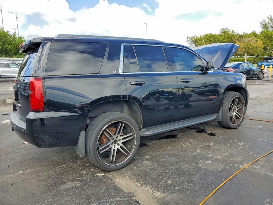 47988306 :رقم المزاد ، 1GNSKBKC8KR178752 vin ، 2019 Chevrolet Tahoe مزاد بيع