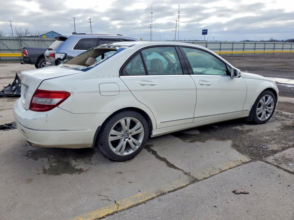 47079036 :رقم المزاد ، WDDGF5EB8BF638555 vin ، 2011 Mercedes-benz C مزاد بيع