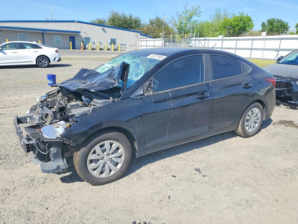 42021846 :رقم المزاد ، 3KPC24A3XJE017968 vin ، 2018 Hyundai Accent مزاد بيع