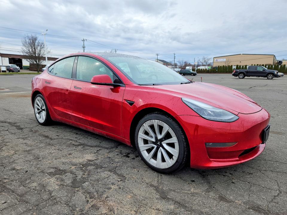 46535146 :رقم المزاد ، 5YJ3E1EA3NF289552 vin ، 2022 Tesla Model 3 مزاد بيع
