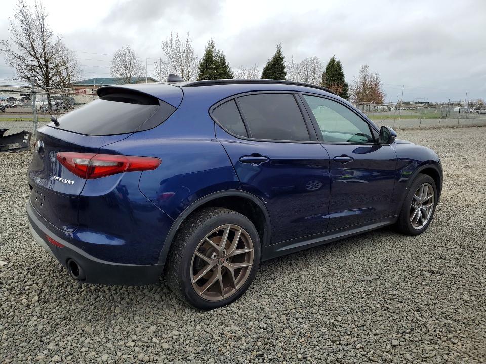 2018 Alfa Romeo Stelvio მანქანა იყიდება აუქციონზე, vin: ZASFAKNN9J7B85530, აუქციონის ნომერი: 46066936