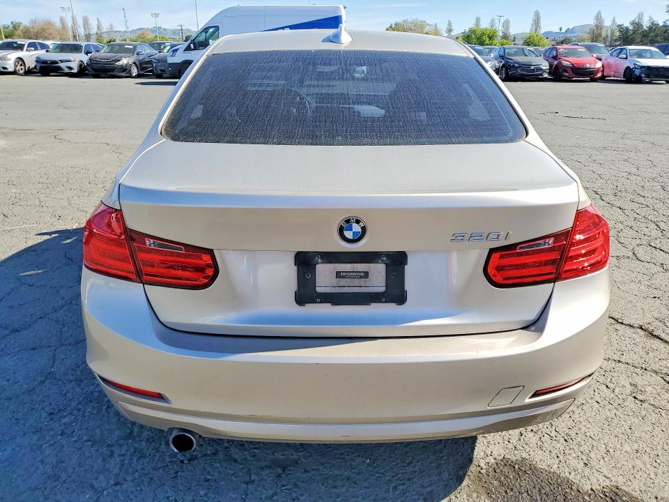 Продажа на аукционе авто 2015 Bmw 320, vin: WBA3B1C58FK136083, номер лота: 46029116