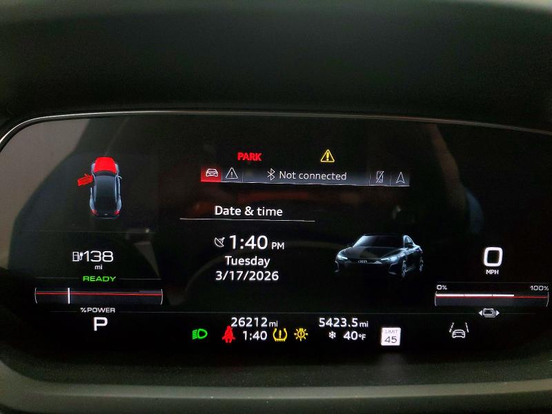 46683906 :رقم المزاد ، WAUBHBFW0N7902202 vin ، 2022 Audi Rs E-tron Gt مزاد بيع