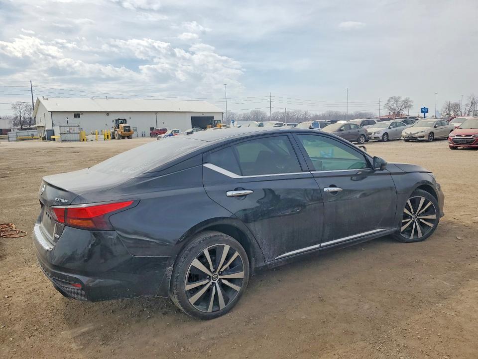 47437186 :رقم المزاد ، 1N4BL4FW2KN303750 vin ، 2019 Nissan Altima مزاد بيع
