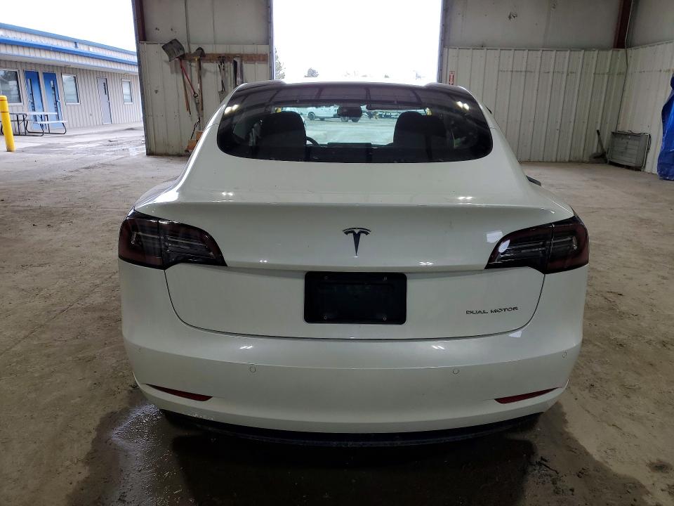 45519556 :رقم المزاد ، 5YJ3E1EB1NF334884 vin ، 2022 Tesla Model 3 مزاد بيع