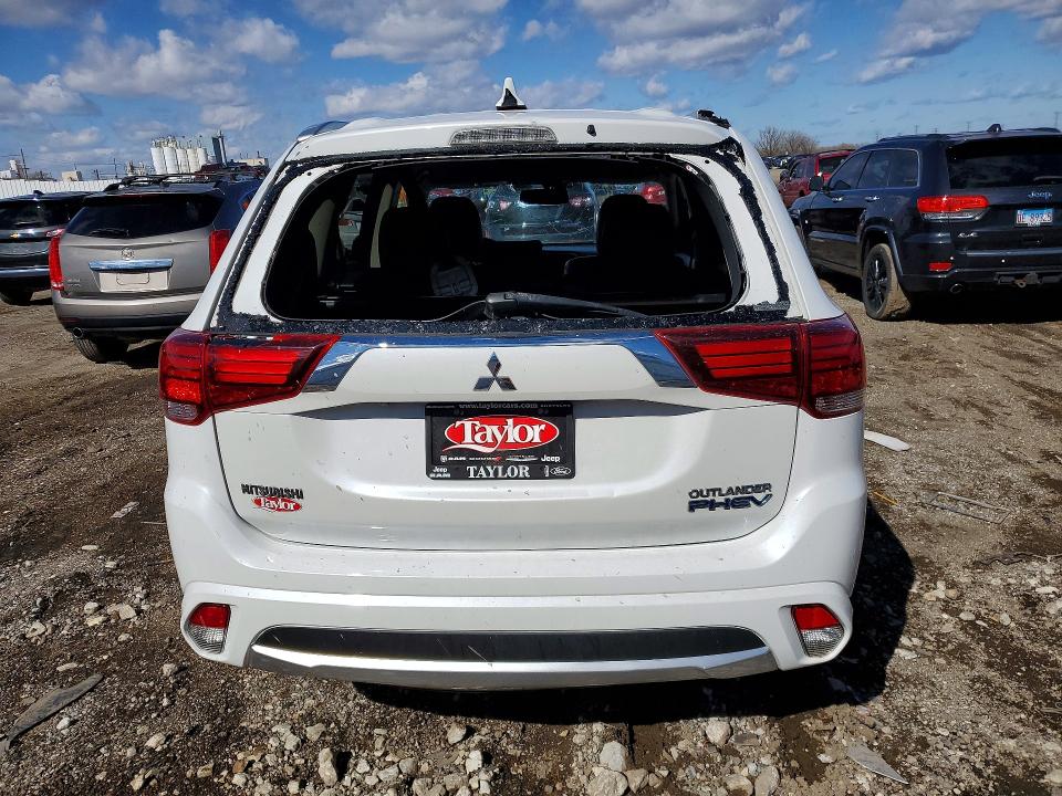 Продаж на аукціоні авто 2018 Mitsubishi Outlander, vin: JA4J24A53JZ070776, номер лоту: 46113336
