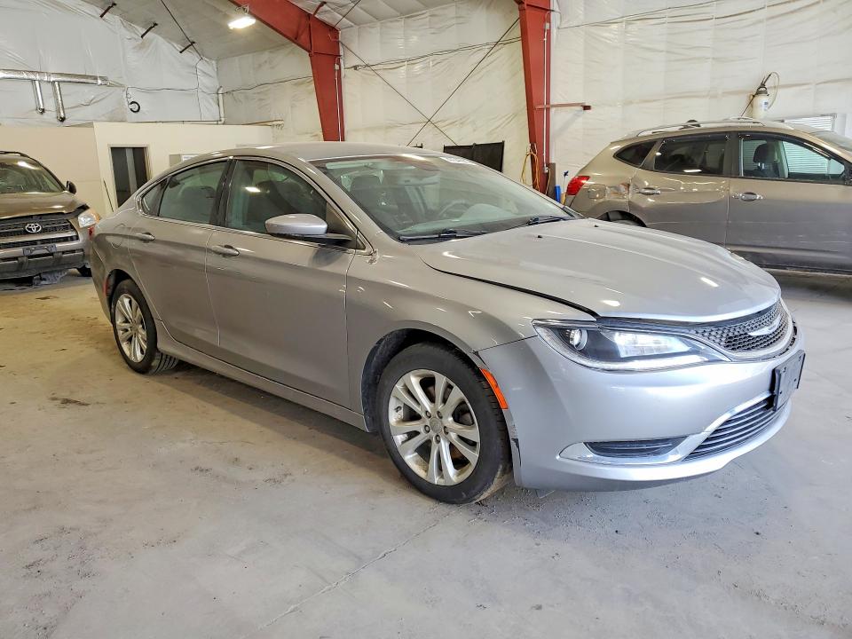 47546926 :رقم المزاد ، 1C3CCCAB4FN504878 vin ، 2015 Chrysler 200 مزاد بيع