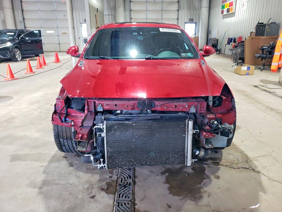 47725586 :رقم المزاد ، 2G4GT5GX8F9289824 vin ، 2015 Buick Regal مزاد بيع