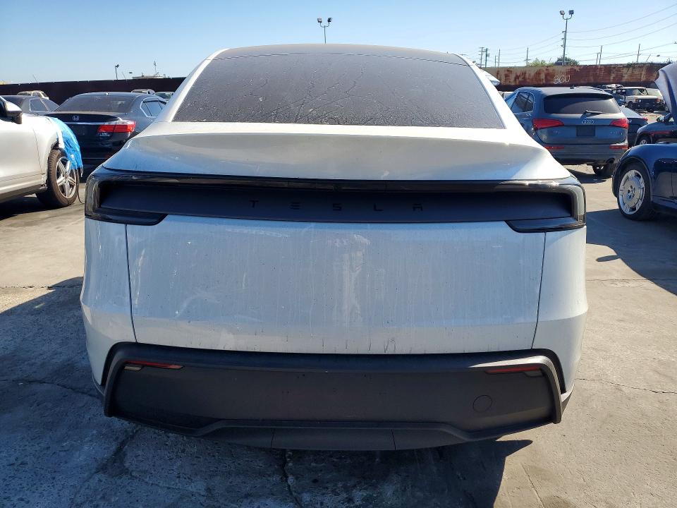 46723296 :رقم المزاد ، 7SAYGDED0TF411649 vin ، 2026 Tesla Y مزاد بيع