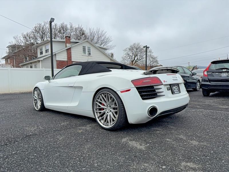 42072046 :رقم المزاد ، WUASUAFG2EN000926 vin ، 2014 Audi R8 مزاد بيع