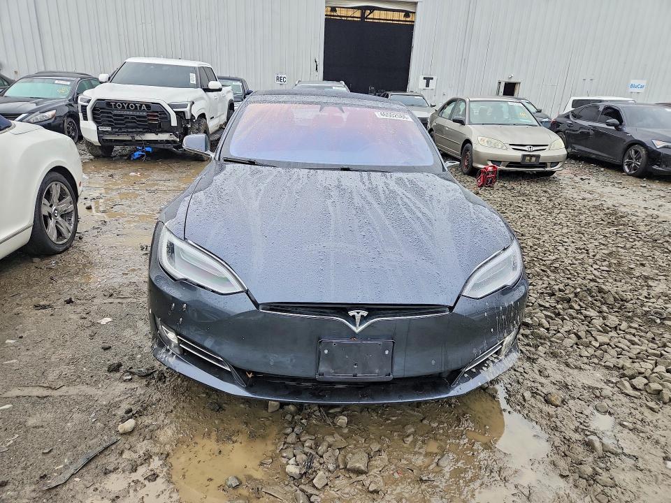 Продажа на аукционе авто 2018 Tesla Model S, vin: 5YJSA1E2XJF258115, номер лота: 46502086