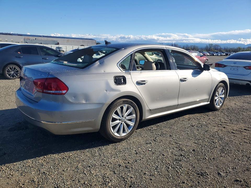 Продаж на аукціоні авто 2013 Volkswagen Passat, vin: 1VWCN7A34DC110678, номер лоту: 79037745