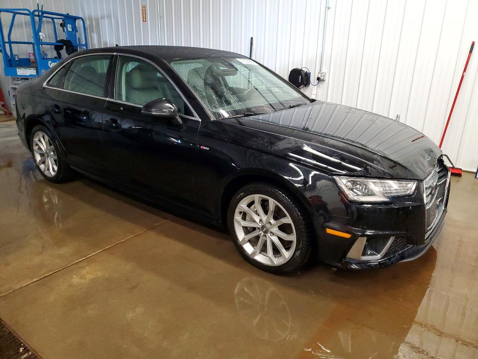 Продаж на аукціоні авто 2019 Audi A4, vin: WAUDNAF45KA003263, номер лоту: 47659996