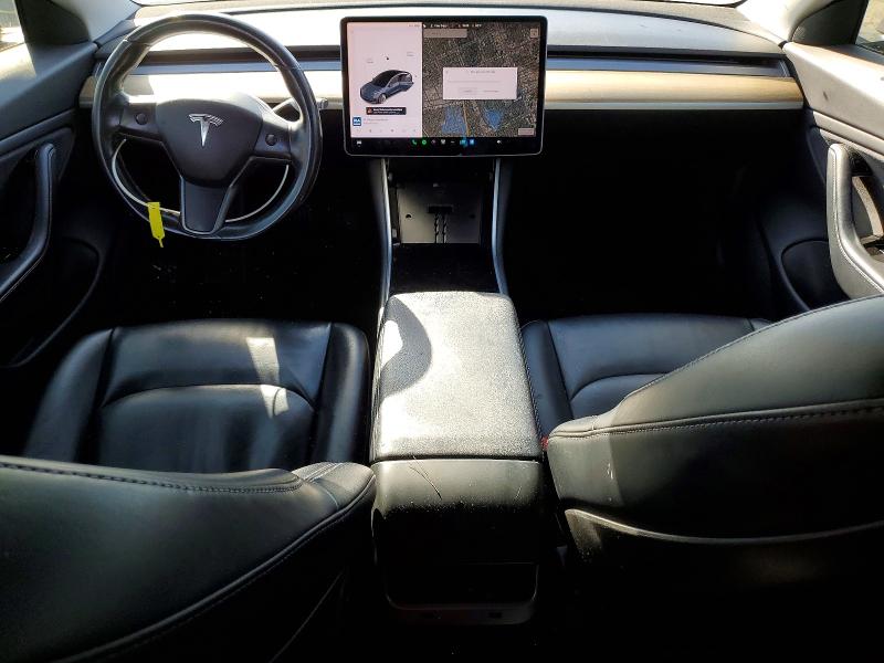 78447325 :رقم المزاد ، 5YJ3E1EA0JF010892 vin ، 2018 Tesla Model 3 مزاد بيع