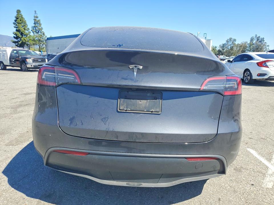 42009016 :رقم المزاد ، 7SAYGDED9RF200085 vin ، 2024 Tesla Model Y مزاد بيع