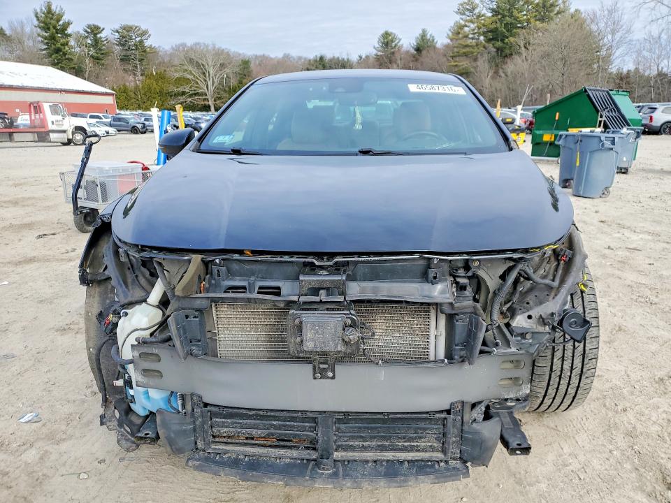 46587316 :رقم المزاد ، 1G4ZR5SS0JU135185 vin ، 2018 Buick Lacrosse مزاد بيع