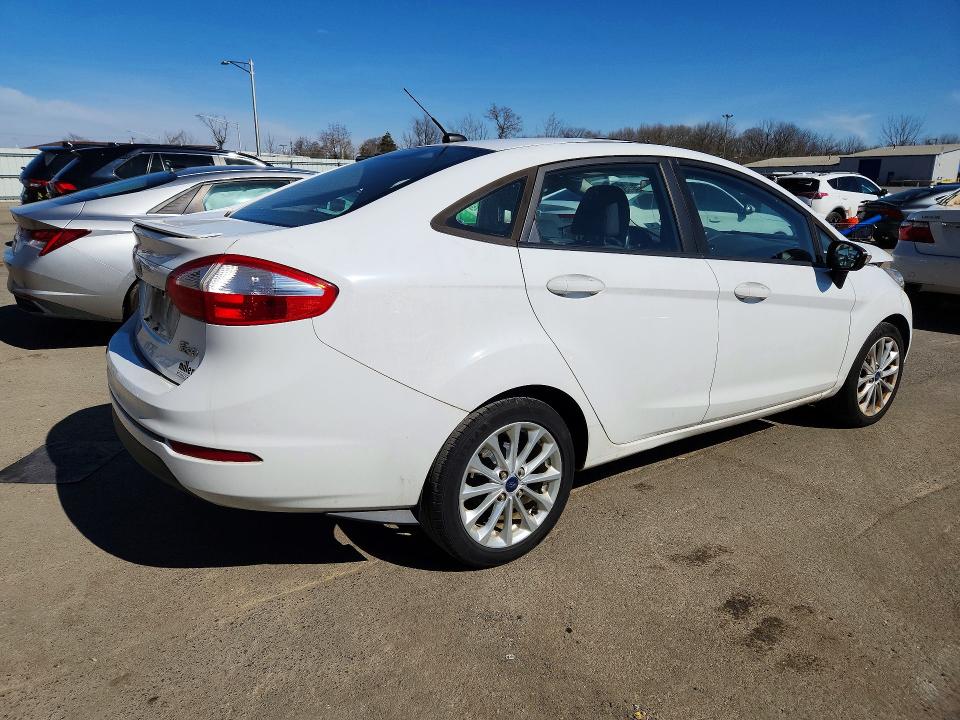 46663946 :رقم المزاد ، 3FADP4BJ2EM194650 vin ، 2014 Ford Fiesta مزاد بيع
