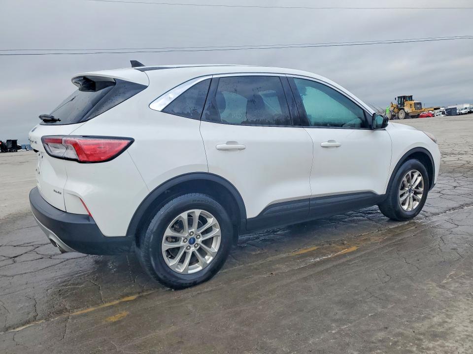 41643116 :رقم المزاد ، 1FMCU9G62MUB08677 vin ، 2021 Ford Escape مزاد بيع