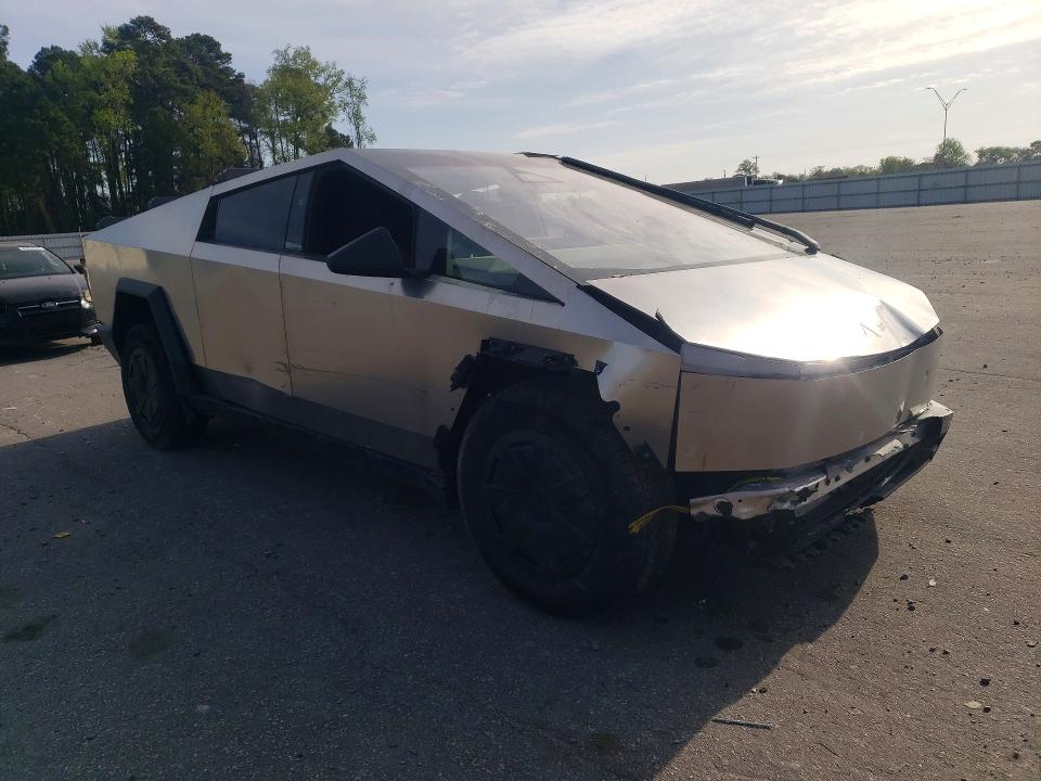 46417426 :رقم المزاد ، 7G2CEHED3SA075055 vin ، 2025 Tesla Cybertruck مزاد بيع