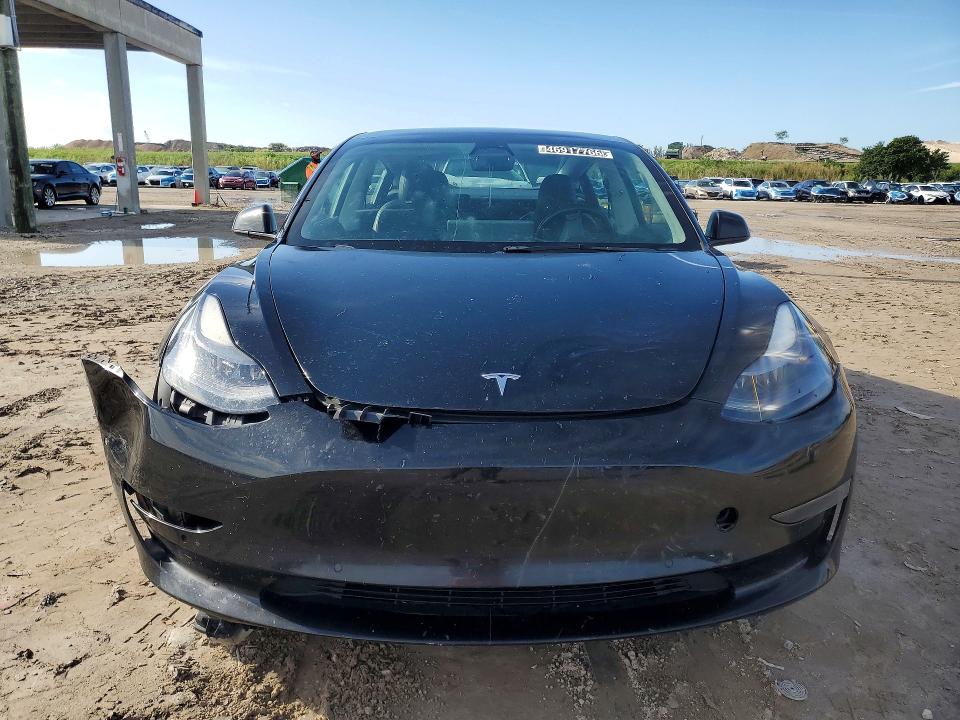 2022 Tesla Model 3 მანქანა იყიდება აუქციონზე, vin: 5YJ3E1EA8NF369297, აუქციონის ნომერი: 46917766