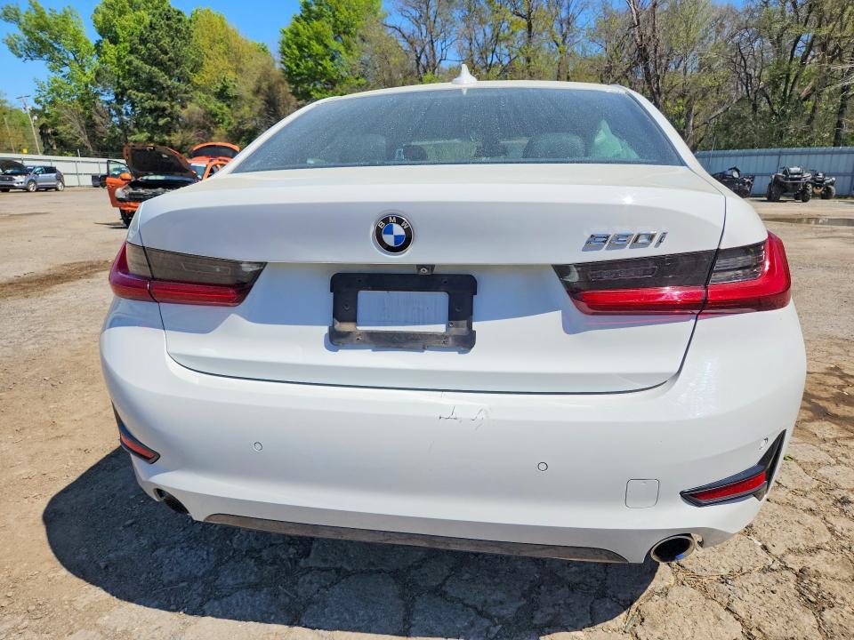 45870316 :رقم المزاد ، 3MW5R1J01L8B14001 vin ، 2020 Bmw 330i مزاد بيع