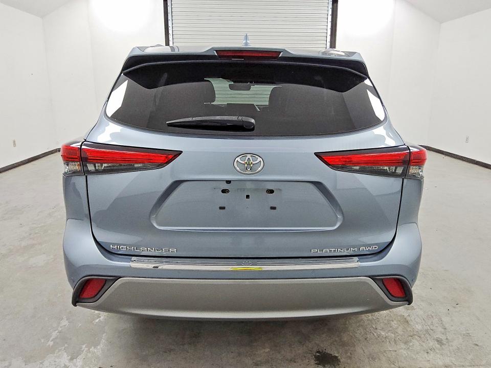 76465285 :رقم المزاد ، 5TDFZRBH1NS215737 vin ، 2022 Toyota Highlander مزاد بيع